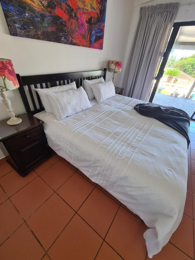 Indaba Manor On 413 Owen Ellis Dr Hotel Port Edward Exterior foto